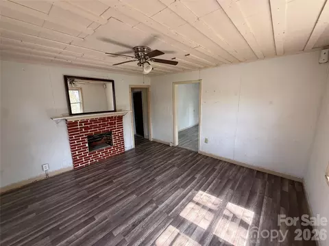 Living - 965 13th St, Lancaster, SC 29720 photo 2 of 2