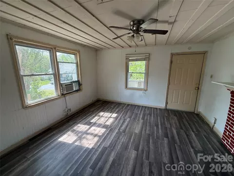 Living - 965 13th St, Lancaster, SC 29720 photo 1 of 2