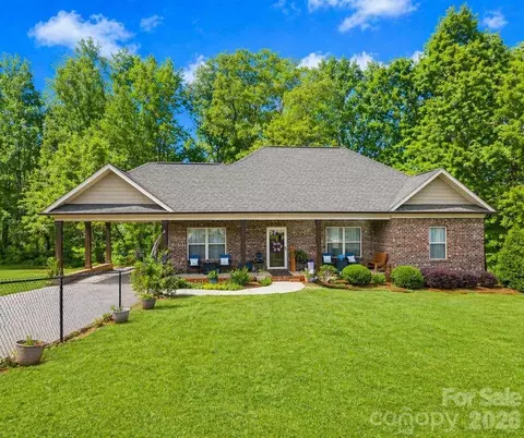 699 Sellerstown Rd, Cherryville, NC 28021