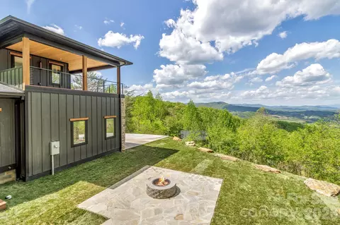 134 View Ridge Pkwy, Leicester, NC 28748