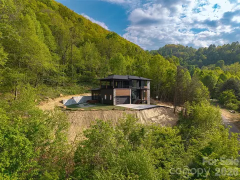 134 View Ridge Pkwy, Leicester, NC 28748