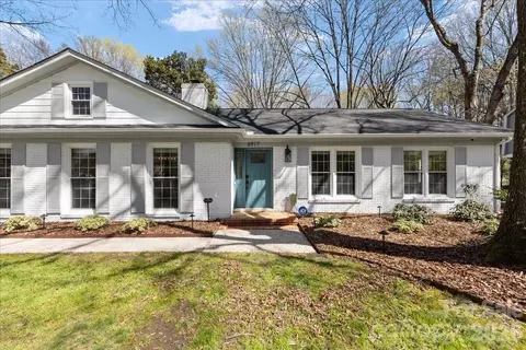 6917 Candlewyck Ln, Charlotte, NC 28226