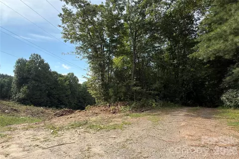 1730 Fox Hollow Rd, Pisgah Forest, NC 28768