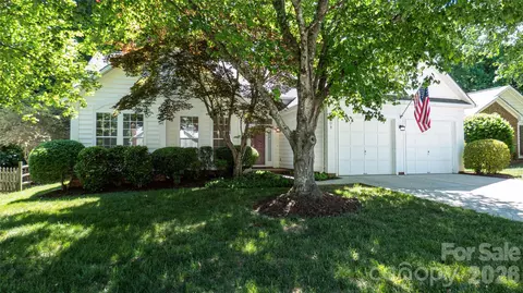 6009 Skyline Dr, Charlotte, NC 28269