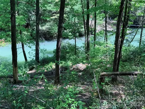 595 Quail Ridge Blvd, Lake Lure, NC 28746