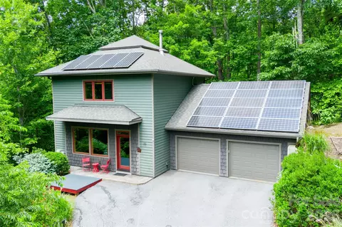 26 Robinson Creek Rd, Asheville, NC 28803