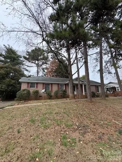 2929 Amity Garden Ct, Charlotte, NC 28205