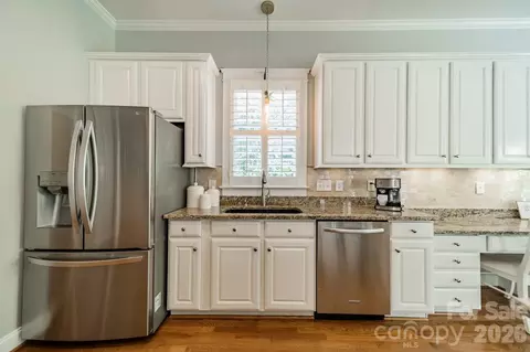 Kitchen - 6121 Caseys Side Way, Fort Mill, SC 29708 photo 7 of 7