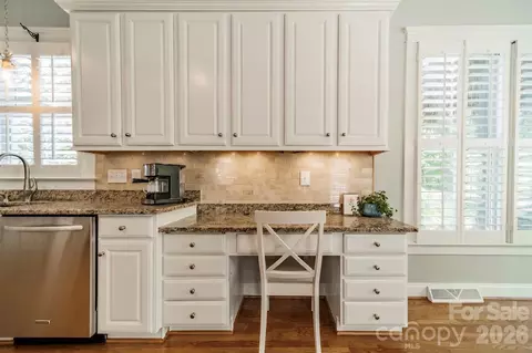 Kitchen - 6121 Caseys Side Way, Fort Mill, SC 29708 photo 4 of 7