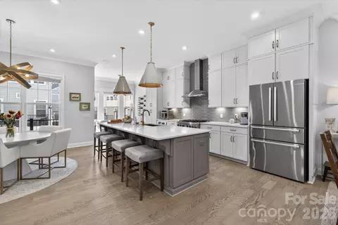 2547 Deacon Ave, Charlotte, NC 28204