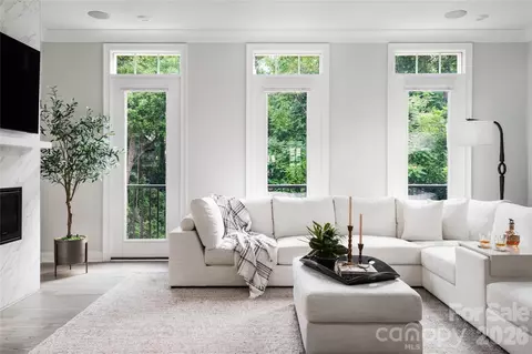 2547 Deacon Ave, Charlotte, NC 28204
