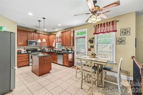 Kitchen - 10812 Clark St, Davidson, NC 28036 photo 3 of 4