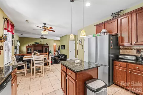 Kitchen - 10812 Clark St, Davidson, NC 28036 photo 2 of 4