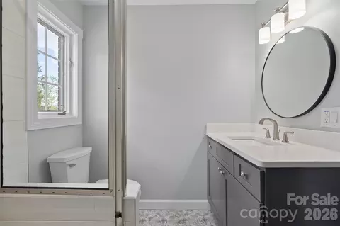 Bath - 441 Mulberry St, Clyde, NC 28721 photo 3 of 4