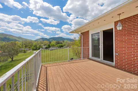 Exterior - 441 Mulberry St, Clyde, NC 28721 photo 1 of 5