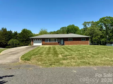 3195 Westview St, Valdese, NC 28690