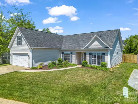 38 Black River Rd, Fletcher, NC 28732