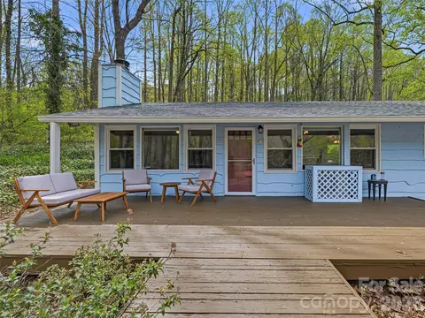 36 Dogwood Dr, Maggie Valley, NC 28751