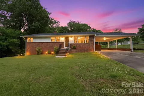 88 36th Nw St NW, Hickory, NC 28601