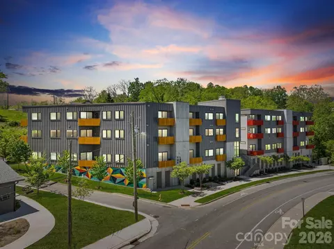 68 Craven 206 St #206, Asheville, NC 28806