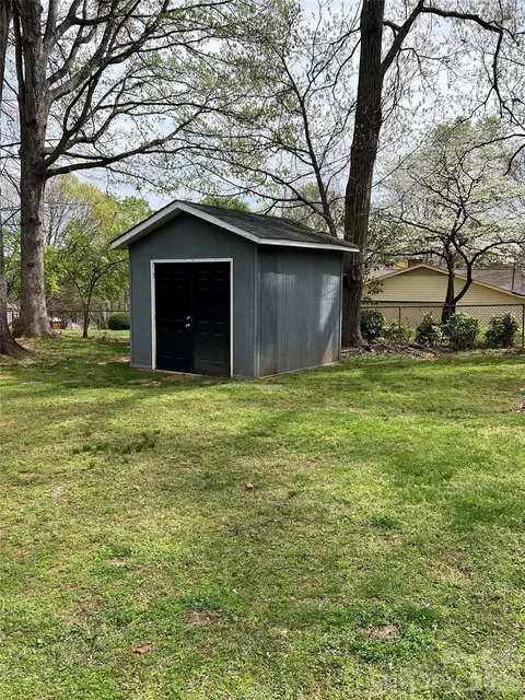 Exterior - 200 Ruby Ln, Gastonia, NC 28054 photo 4 of 4