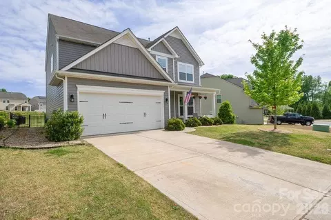 113 Lantern Acres Dr, Mooresville, NC 28115