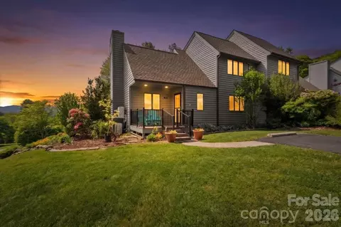 301 Robertson St, Burnsville, NC 28714