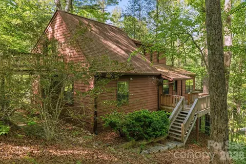 98 Skyline Dr, Hendersonville, NC 28791