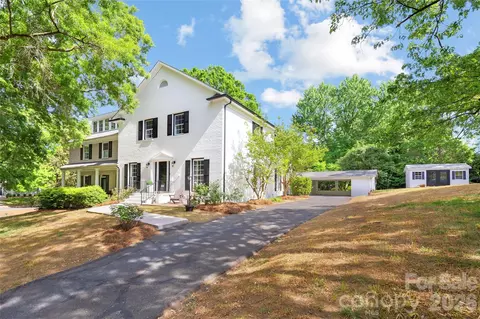 3001 Ferncliff Rd, Charlotte, NC 28211