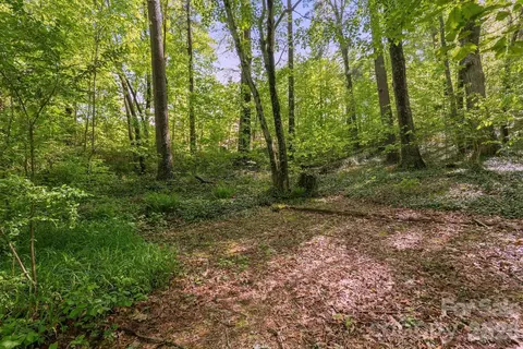 000 Skyline 17 Dr #17, Hendersonville, NC 28791