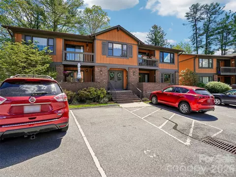 1737 Haywood Manor B Rd #B, Hendersonville, NC 28791
