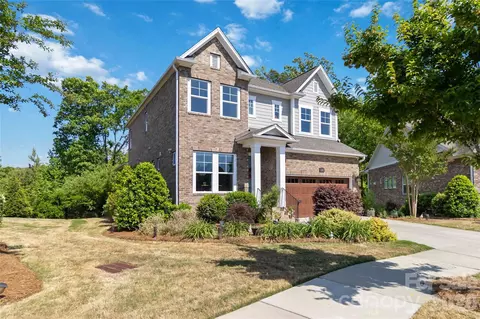 1124 Greenbridge Dr, Matthews, NC 28105