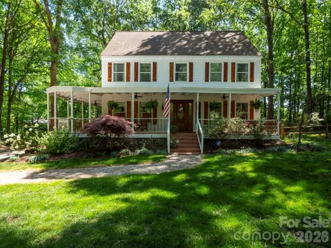 7802 Surry Ln, Indian Trail, NC 28079