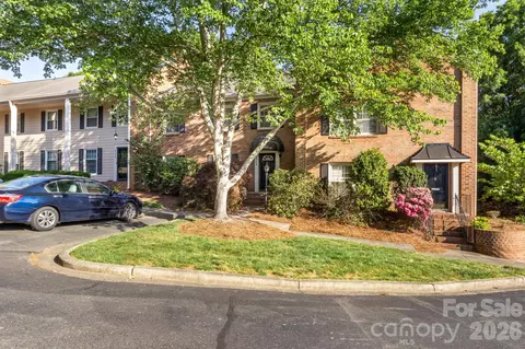 6748 Constitution Ln, Charlotte, NC 28210