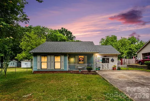 201 Bishop Ln, Concord, NC 28025