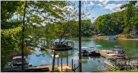 125 Mimosa Rd, Statesville, NC 28677