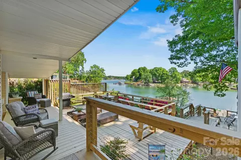 Exterior - 6566 Harbor Ln, Conover, NC 28613 photo 4 of 8