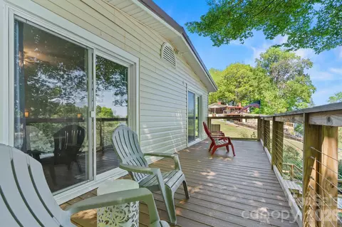 Exterior - 6566 Harbor Ln, Conover, NC 28613 photo 3 of 8