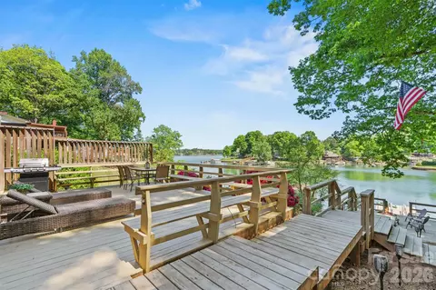 Exterior - 6566 Harbor Ln, Conover, NC 28613 photo 8 of 8