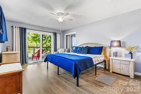 Bedroom - 6566 Harbor Ln, Conover, NC 28613 photo 1 of 7