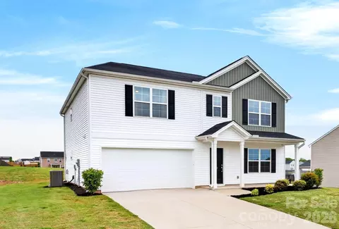7061 L Ct, Boiling Springs, SC 29316