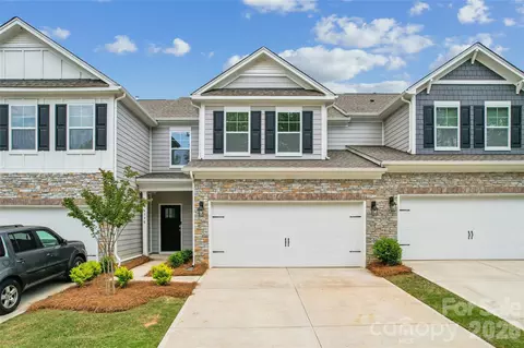 4398 Bronze Blvd, Sherrills Ford, NC 28673