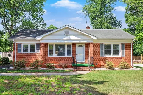 2240 Ashley Rd, Charlotte, NC 28208