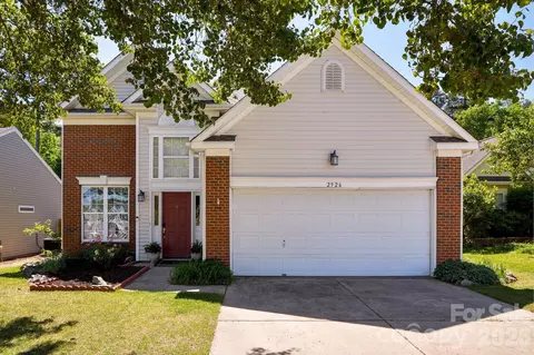 2926 Crawford Brook Ln, Charlotte, NC 28269