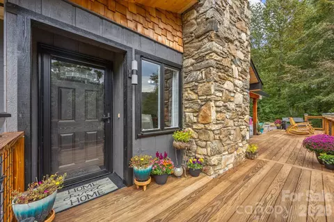 263 Morgan Branch 2 Rd #2, Leicester, NC 28748