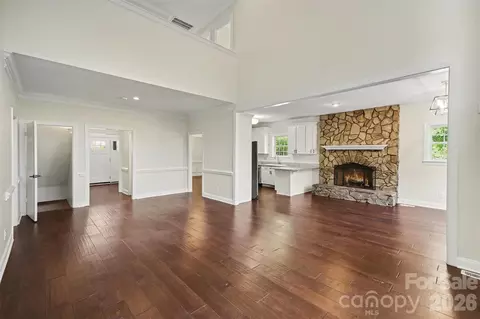 Living - 6285 Ridge Rd, Clover, SC 29710 photo 2 of 5