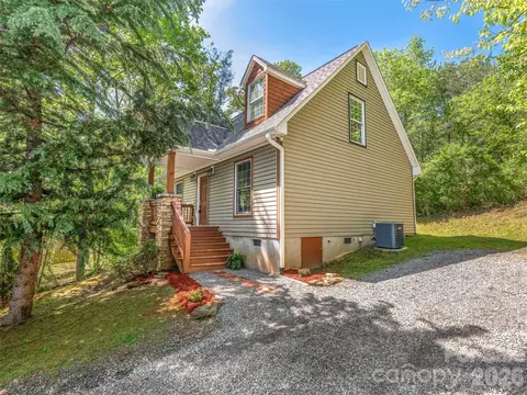 19 Stone Cottage Rd, Asheville, NC 28806