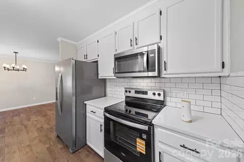 2327 Sunset Dr, Gastonia, NC 28054
