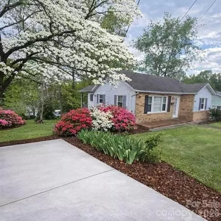 376 State St, Marion, NC 28752