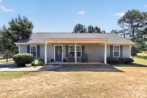 5306 Willow Run Dr, Monroe, NC 28110